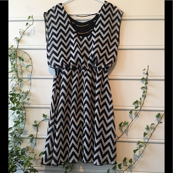 Tacera Dresses & Skirts - ❤️ Tacera chevron very cute charming sheer dress